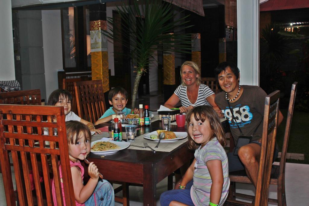 Dangin Mangkalan Homestay มุนดุก ภายนอก รูปภาพ